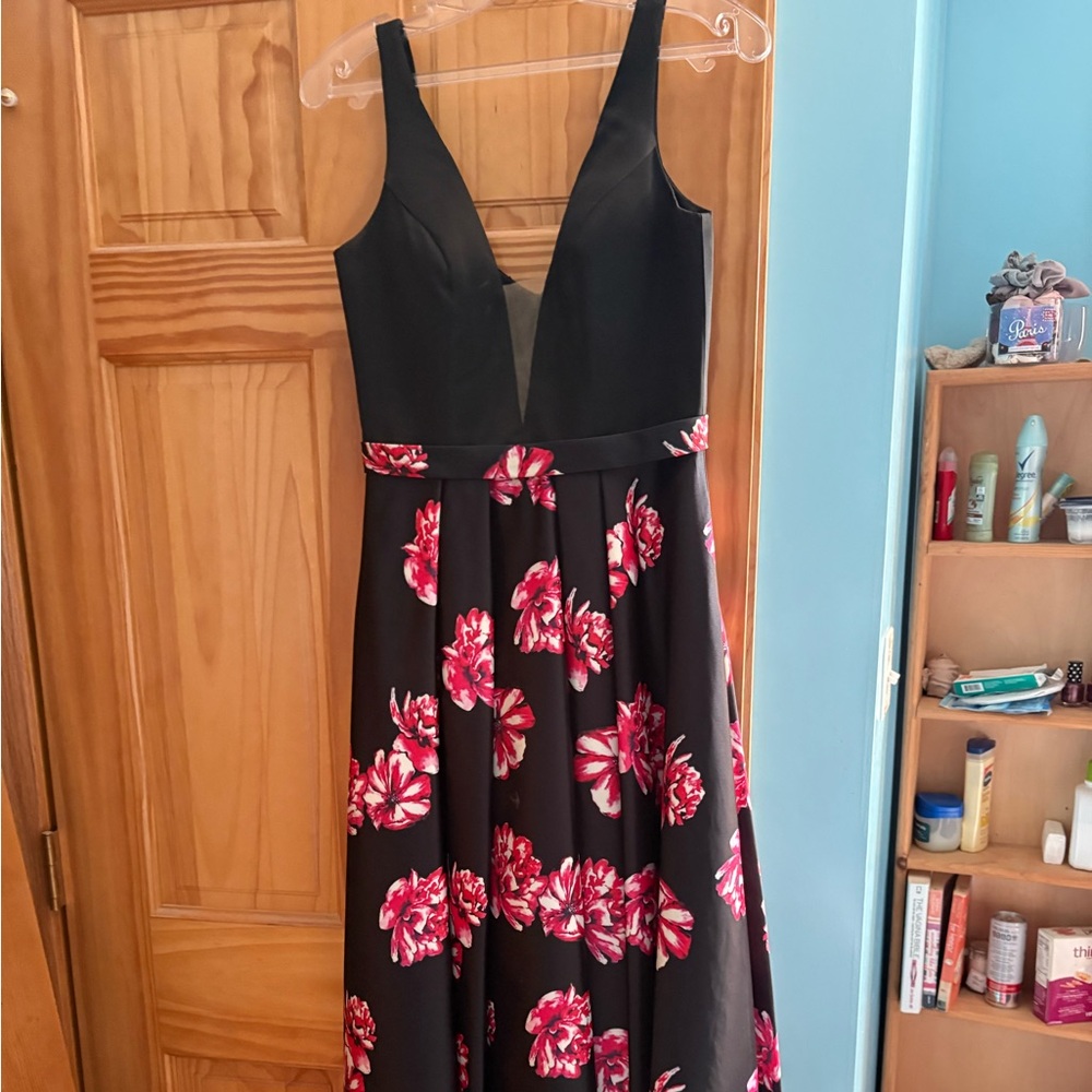 JVN by Jovani Elegant Black Dress/Gown with red/pink flowers Sz. 4